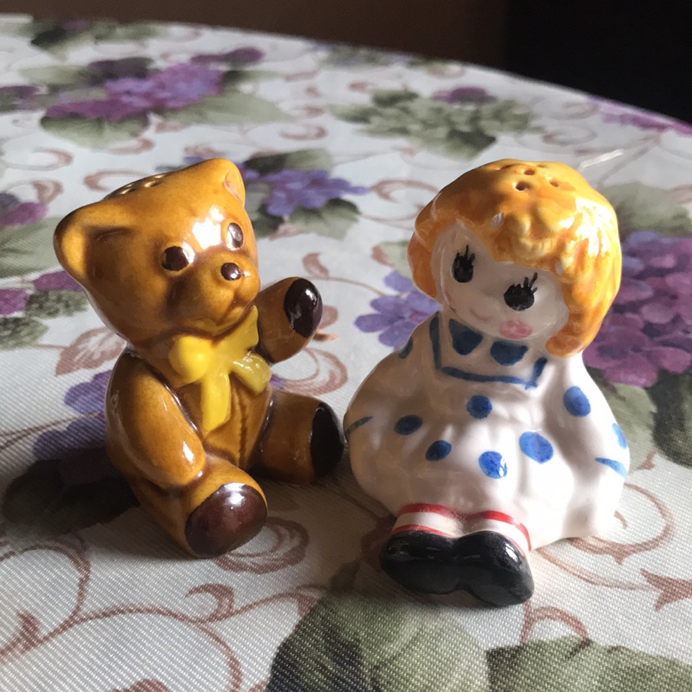 VINTAGE AVON SALT & PEPPER - Picture 10 of 10